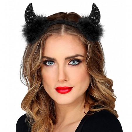 Melnie radziņi ar pūku un vizuļiem 