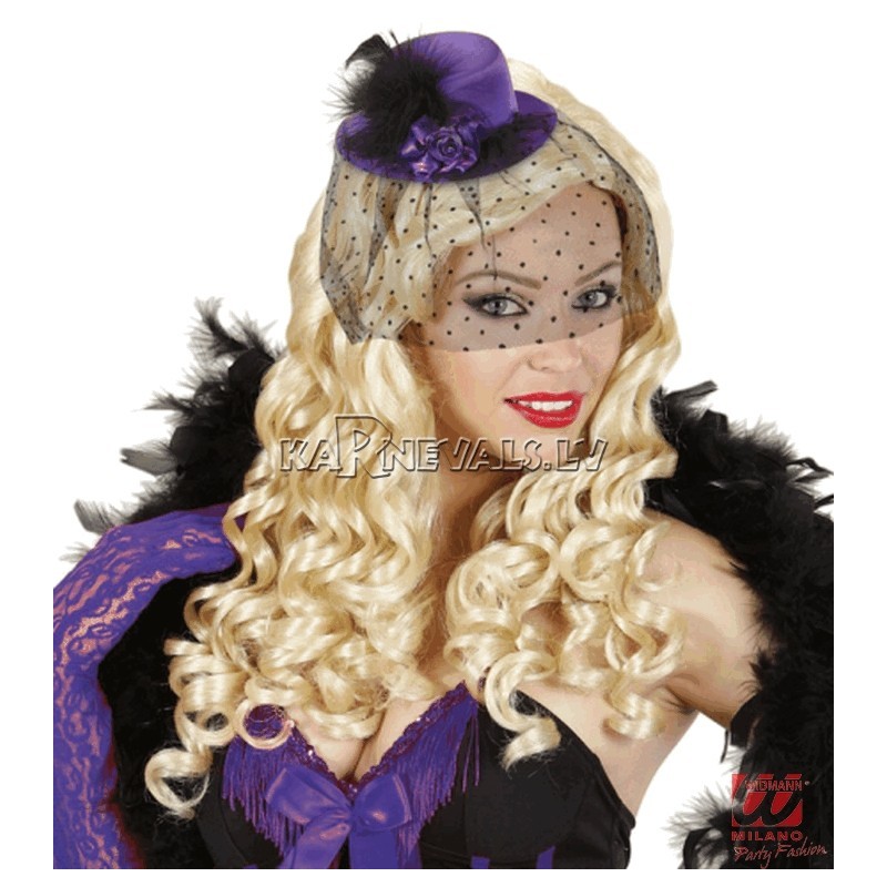 Violēta mini cepure ar punktotu plīvuru, rozi un spalvā